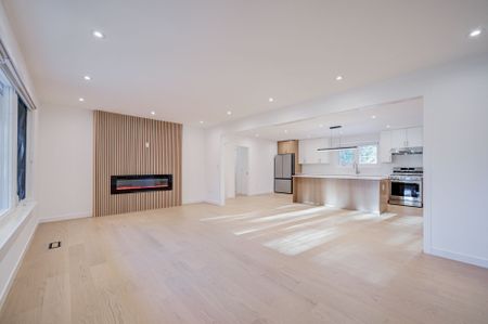 For Lease - 2417 Mississauga Road, Mississauga, Ontario - Photo 5