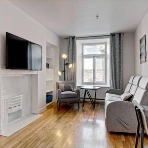 1ER DEC - Superbe 3 1/2 - meublé - tout compris - en plein ♥ du Vieux-Queébec - Photo 2