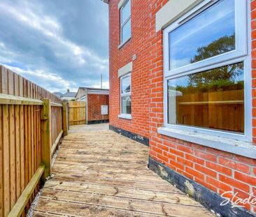 2 bedroom townhouse to rent - Photo 2
