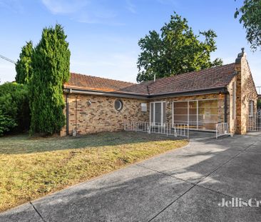 71 Invermay Grove, Rosanna - Photo 4