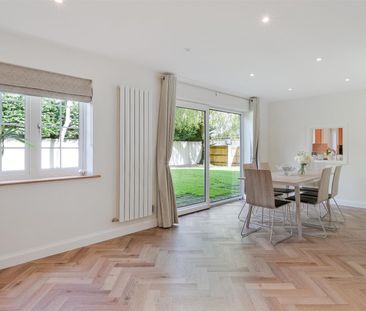 To Let 5 Bed House - Detached - Photo 5