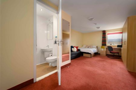 1 Bedroom Deluxe Student Apartment - Photo 5