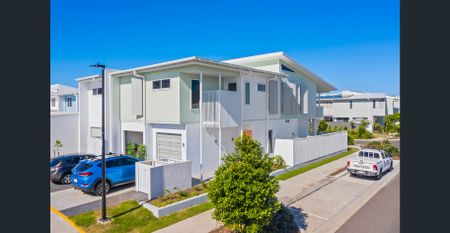 CASUAL COASTAL LIVING AT BOKARINA BEACH - Photo 4