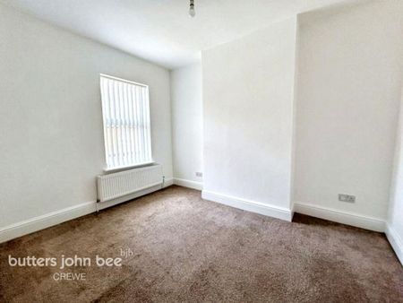3 bedroom terraced house to rent - Photo 5