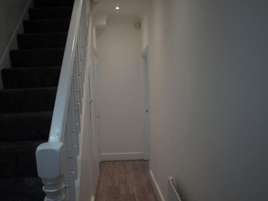 4 bedroom terraced house to rent - Photo 1