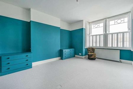 Courtfield Gardens, West Ealing, W13 - Photo 2