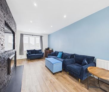 2 bedroom semi-detached house to rent - Photo 2