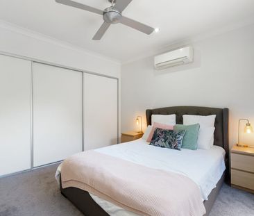 Furnished Modern 3-Bedroom Townhouse in Prime Morningside Location - Photo 4