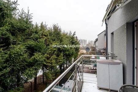 DWUPOZIOMOWE MIESZKANIE NA POŁUDNIU KRAKOWA - Photo 3