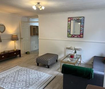 1 Bed Flat, Heath View, M7 - Photo 1