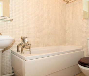 2 bedroom end of terrace house to rent - Photo 6