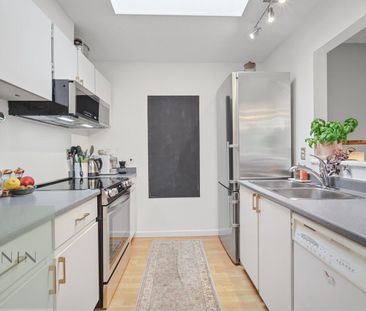 659 East 8th Avenue apartment — Vancouver, BC (2-Bedroom) - 2 Bedroom - Photo 3