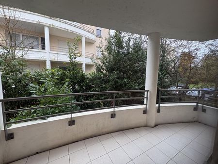 location Appartement T3 DE 65.12m² À PLESSIS TREVISE - Photo 5