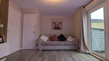 Northcote Avenue, Oldham, OL1 - Photo 2