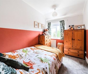 2 bedroom end of terrace house to rent - Photo 4