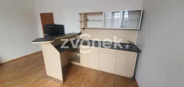 Pronájem bytu 1+kk 25 m - Photo 1