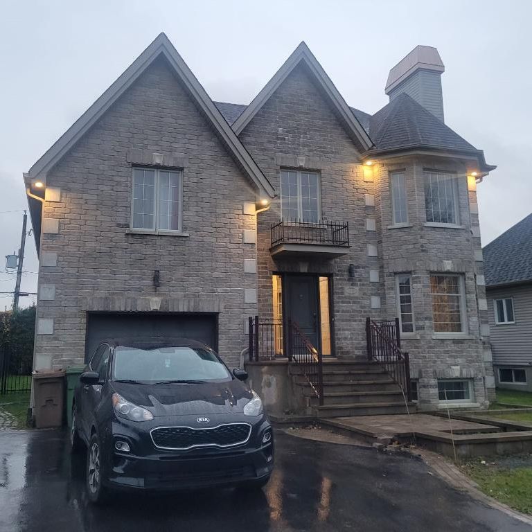 Magnifique maison à louer Quartier familial et paisible de Chambly - Photo 1