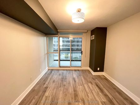 18 Parkview Avenue #701 - Photo 4