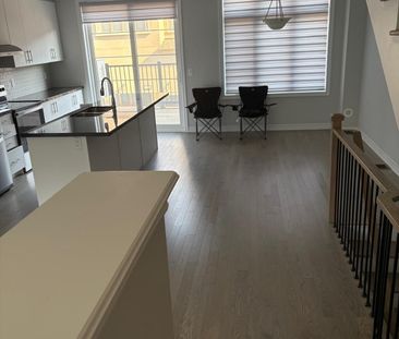 For Lease - 27 William Shearn Crescent, Markham, Ontario - Photo 5