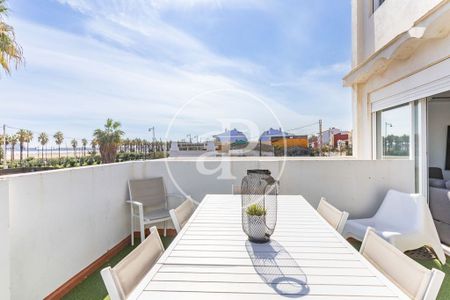 5 bedroom luxury penthouse for rent in Valencia, Spain - Photo 2