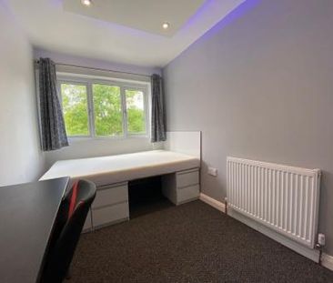 6 Bedroom Student Home - 32 Downs Road, UKC - Photo 4