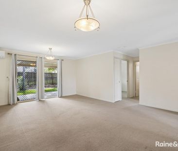Neat & Tidy 3 Bedroom Home with Air-Con - Walk to Shops.... - Photo 3