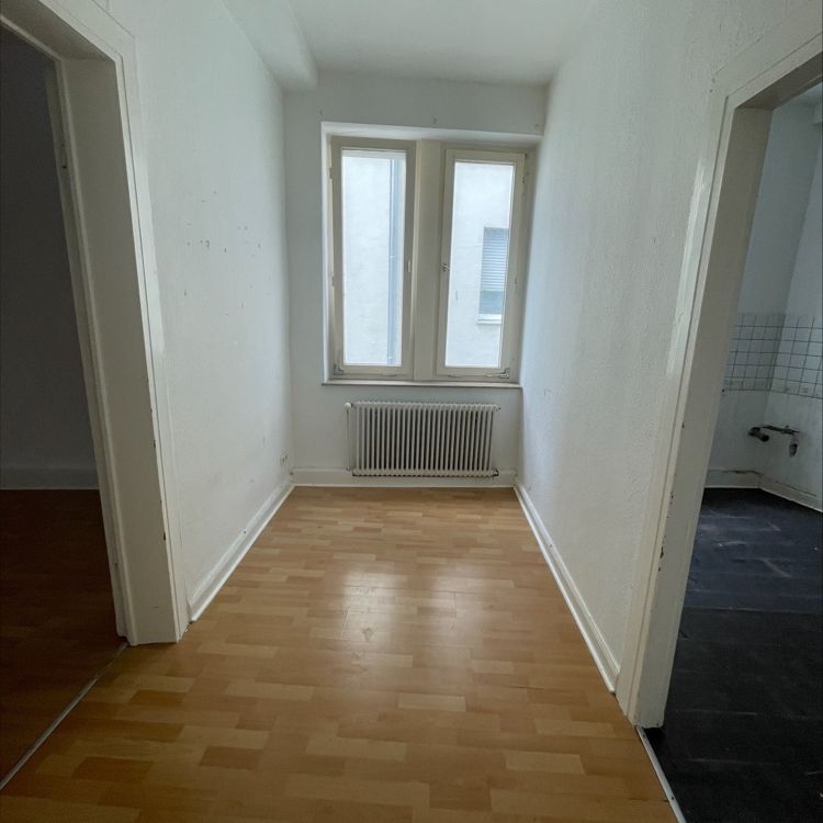 Großzügige und zentrale 3,0-Zimmer-Wohnung in der Innenstadt von Menden! 2 Kaltmieten frei !!! - Foto 1