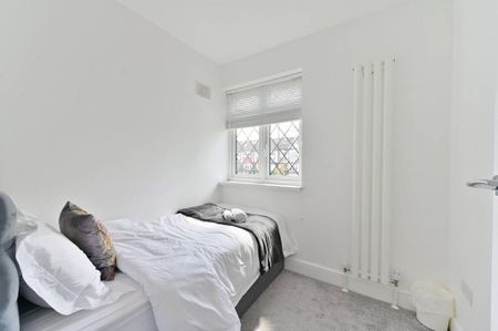 3 bedroom end of terrace house to rent - Photo 5