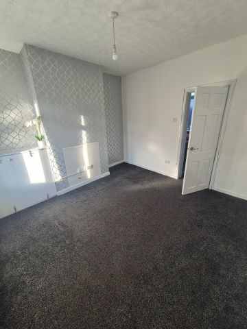 2 Bed Terraced House, Upper Clara Street, S61 - Photo 2