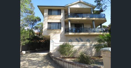 Spacious 2-Bedroom Unit with Balcony & Garage in Pendle Hill - Photo 3