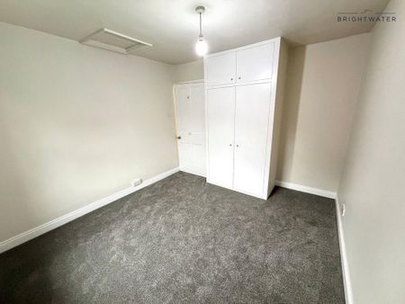 2 bedroom end of terrace house to rent - Photo 2