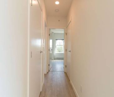 2 Bed 2 Bath in Central Fairview! SF #303 - Photo 4