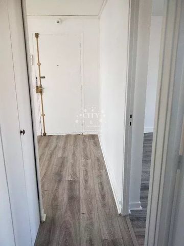 Location Appartement 3 pièces 72m² CORBEIL ESSONNES 91100 - Photo 3