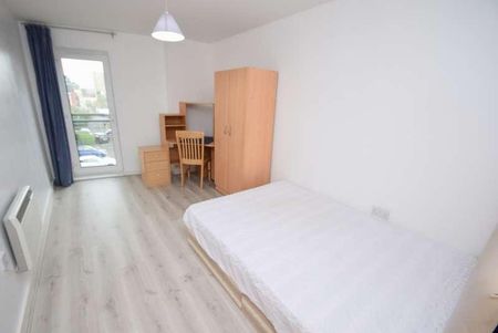 Dearden Street, Hulme, Manchester, M15 - Photo 4