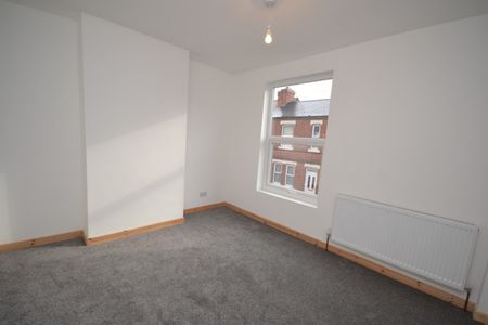 2 bed Mid Terraced House for Rent - Photo 5