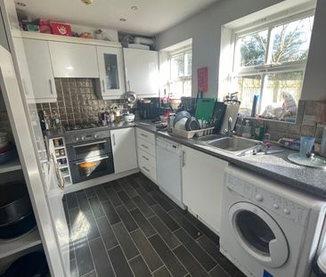 Room in a Shared House, Denison Road, M14 - Photo 2