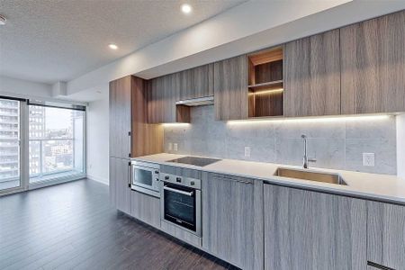 For Lease - 17 Bathurst Street Unit# 2107, Toronto, Ontario - Photo 4
