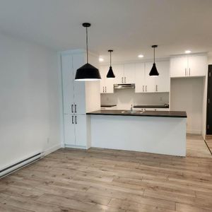 NOUVEAUTÉ! 3 et demi + Bureau/ Promo Octobre Gratuit! (au cœur de STE-FOY) - Photo 2