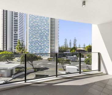 Luxury 2-Bedroom Apartment in Sierra Grand – Prime Broadbeach Location - Photo 3