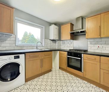 2 bed flat to rent in Rochfords Gardens, Slough, SL2 - Photo 4