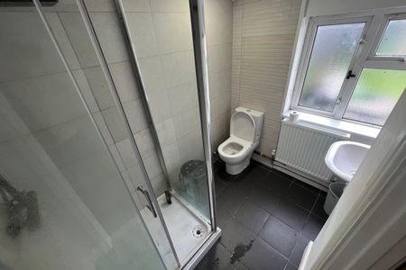 Topaz Street - Photo 2