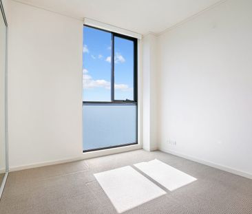 Modern two-bedroom apartment plus study in Washington Park - Photo 4