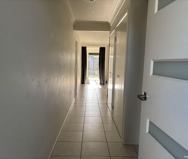 Spacious Family Living in Prime Urraween Location - Photo 6