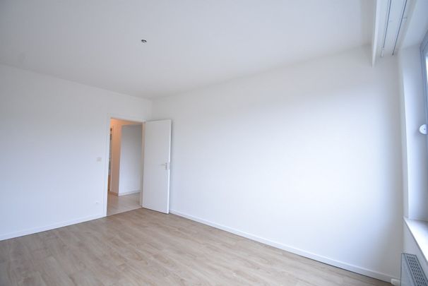 Netjes opgefrist appartement aan het Helbeekplein in Hasselt - Photo 1