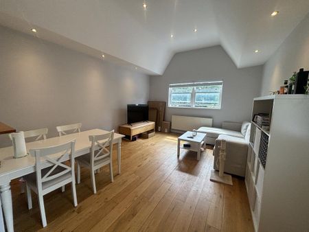 2 bedroom flat to rent - Photo 2