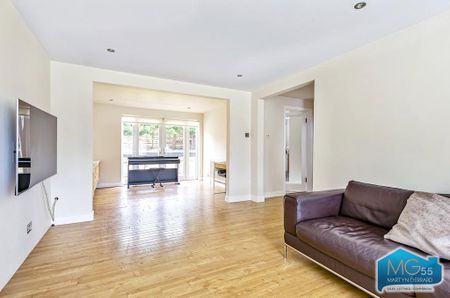 3 bedroom detached house to rent - Photo 2
