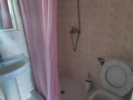 Studio/Γκαρσονιέρα για ενοικίαση Προάστιο (Πάτρα) - Photo 3