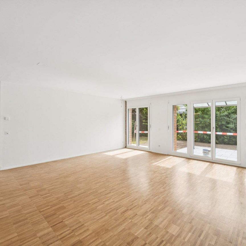 Erstbezug nach Sanierung - grosszügige Wohnung mit Sitzplatz - Foto 1