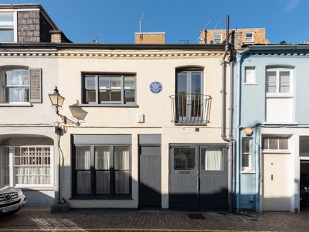 Petersham Mews, London, SW7 - Photo 3