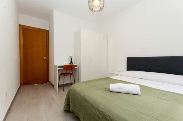 Calle de Saint Exupéry, Málaga, Andalusia 29007 - Photo 1